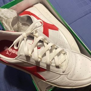 B. Elite Diadora Sneakers!!